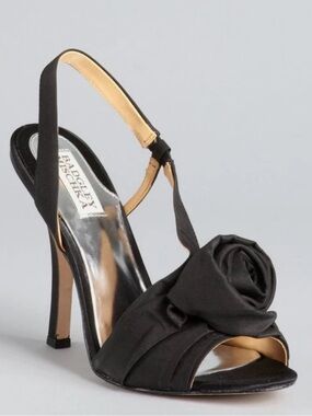 NIB Badgley Mischka Lanah Black with Rose Detail Heeled Sandals Size Women’s 6.5